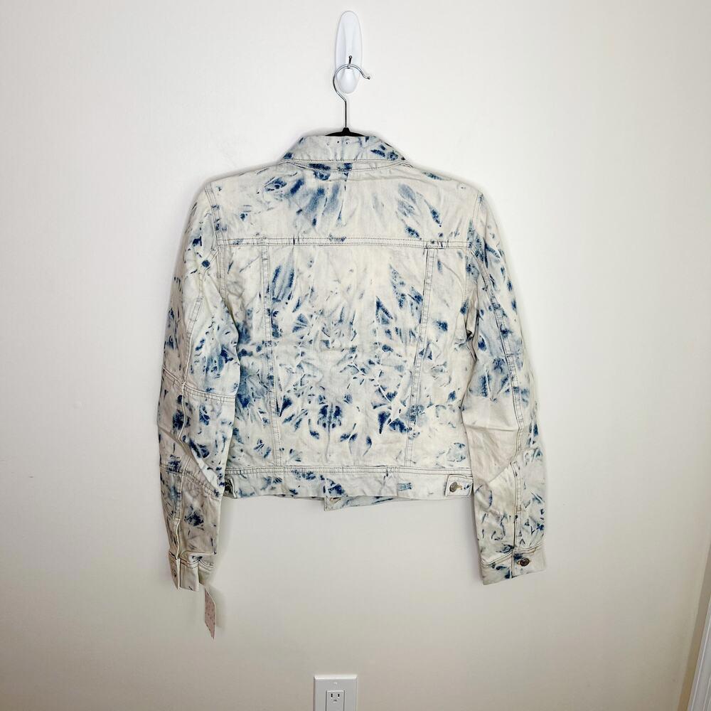 NWT Free People Womens Rumors Denim Jacket Tie Dye Distressed Size Small - Picture 3 of 8